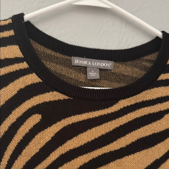 Jessica London Black and Gold Zebra Pattern Top 93 - Picture 4 of 8